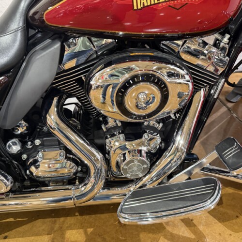 2010 Harley-Davidson® Street Glide® Merlot Sunglo/Cherry Red Sunglo thumb 2