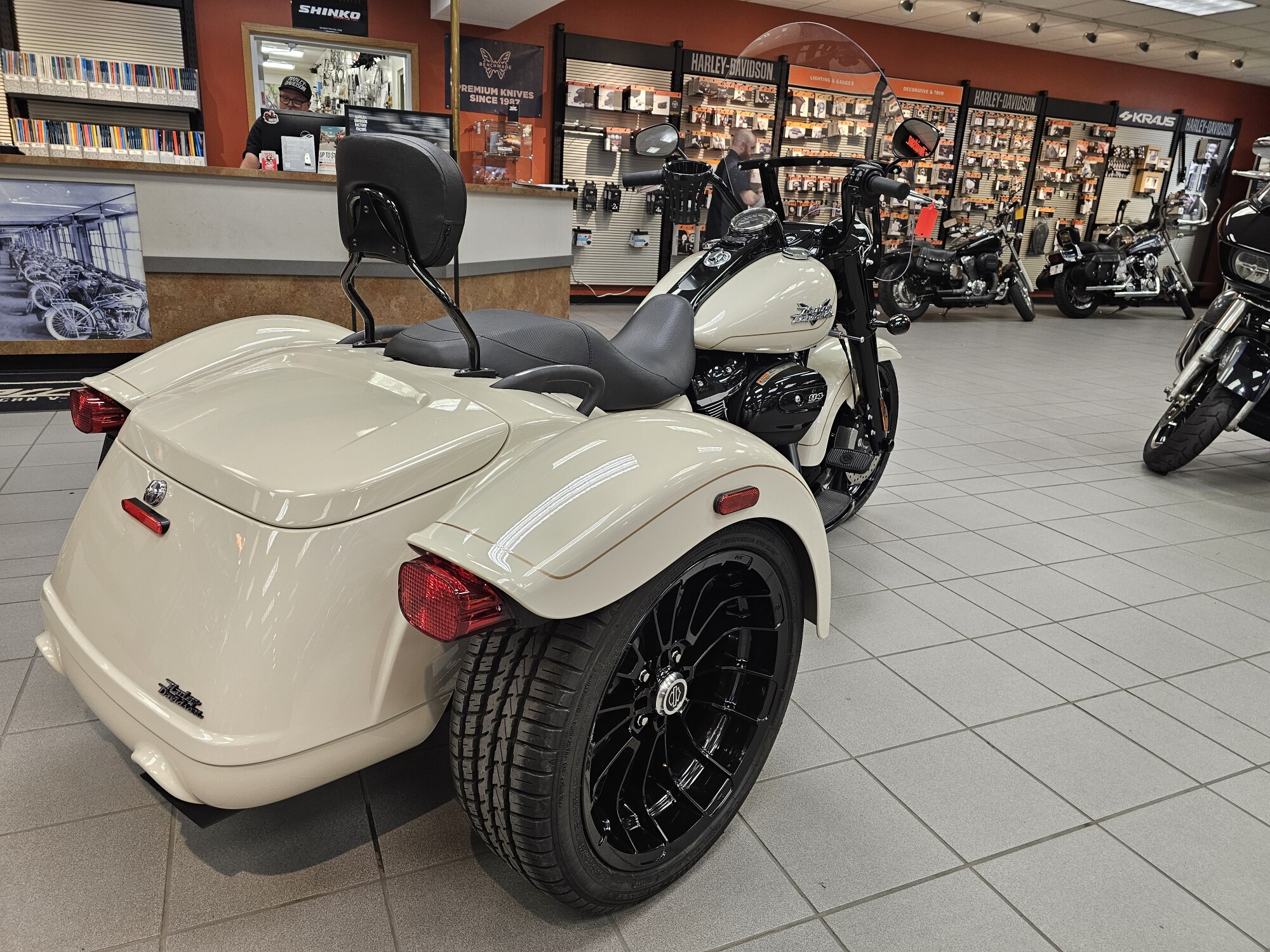 FLRT 2023 Freewheeler®, photo 8