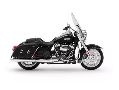 2011 Harley-Davidson® Road King® Classic BLACK W/PINSTRIPE