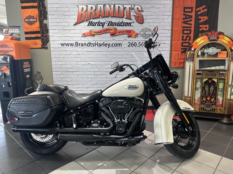 2022 Harley-Davidson® Heritage Classic 114