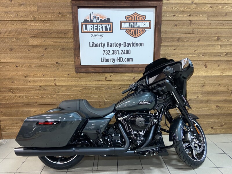 2025 Harley-Davidson® Street Glide® Iron Horse Metallic FLHX