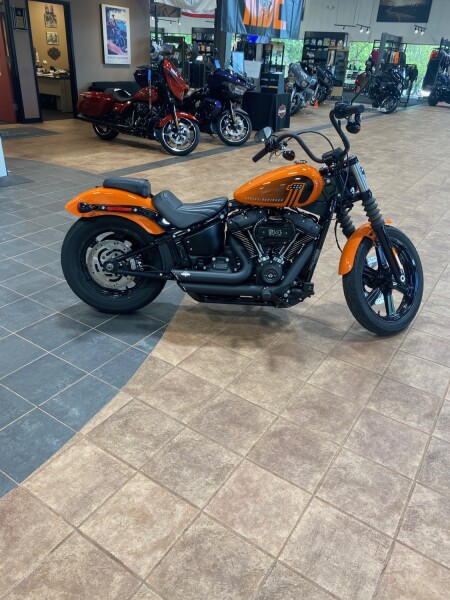  2024 Harley-Davidson<sup>®</sup> Street Bob® 114