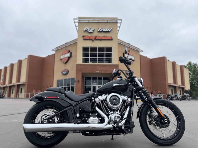 2026 Harley-Davidson® FXBB Street Bob® Vivid Black