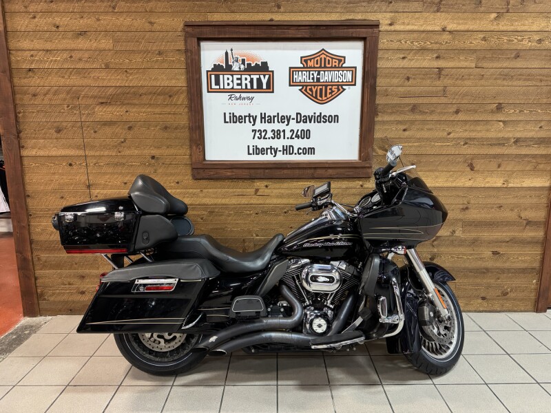 2011 Harley-Davidson® Road Glide® Ultra Vivid Black FLTRU