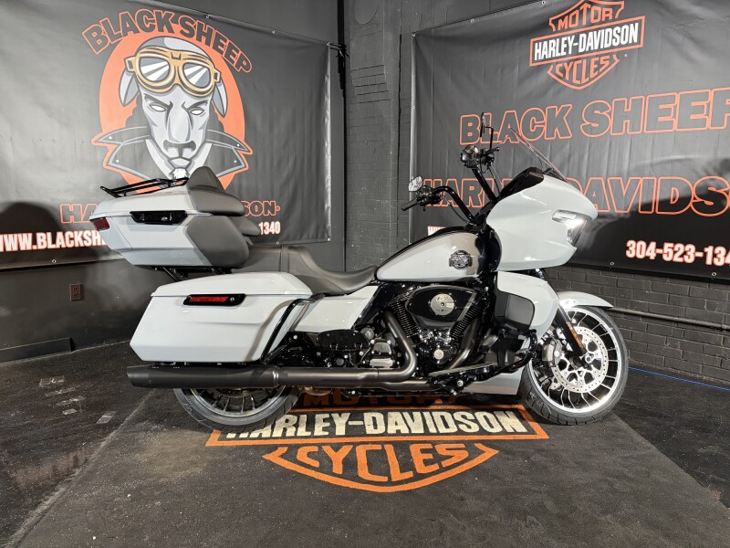 2026 Harley-Davidson® Road Glide Limited FLTRXL