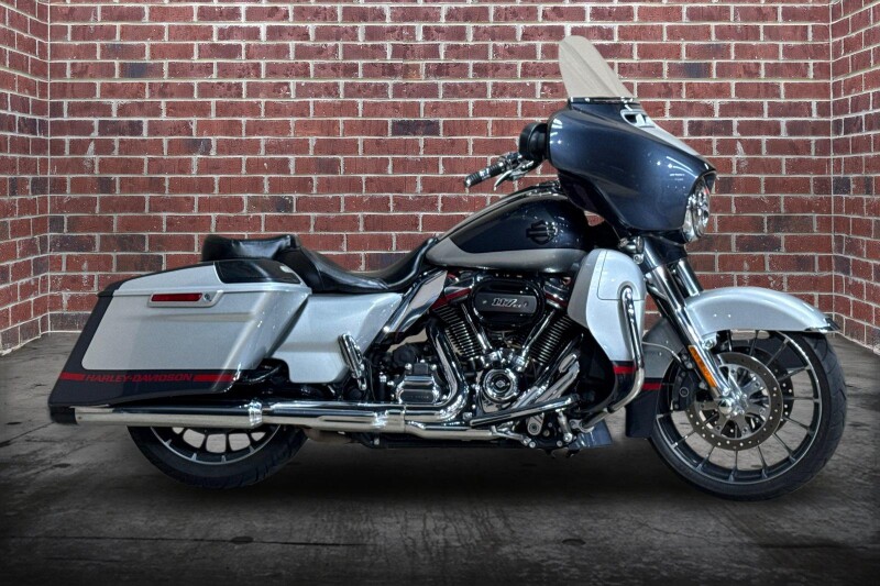 FLHXSE 2019 CVO™ Street Glide®