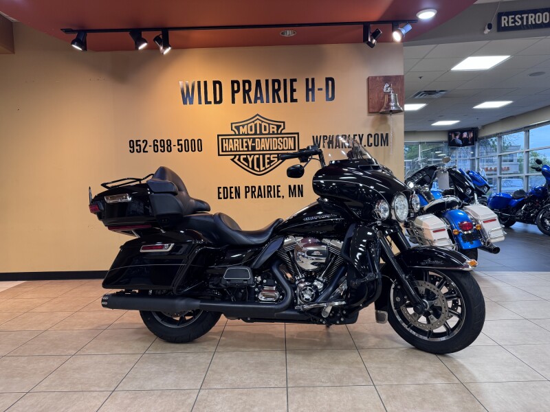 2014 Harley-Davidson® Ultra Limited Black
