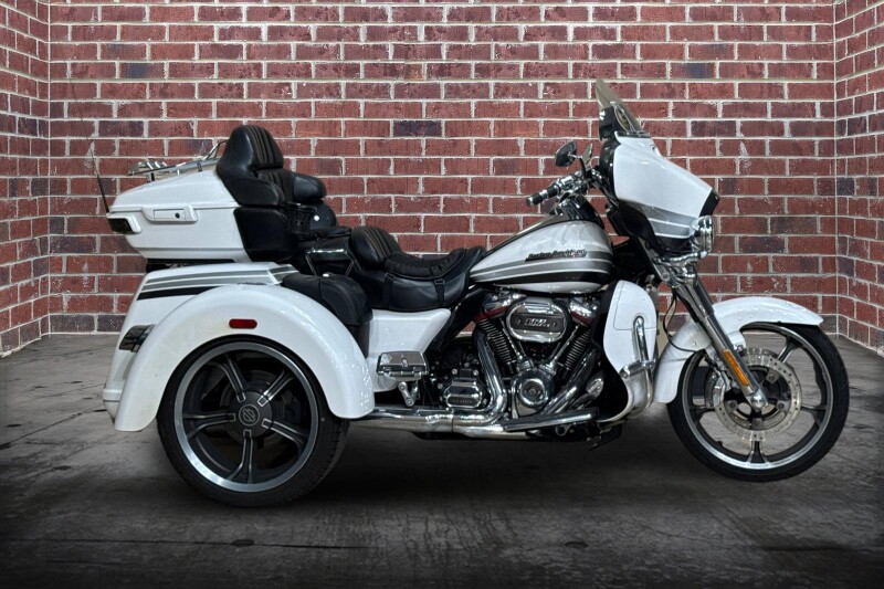 FLHTCUTGSE 2020 CVO™ Tri Glide®