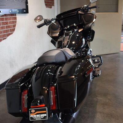 2026 Harley-Davidson® Road Glide® Vivid Black Black Trim thumb 1