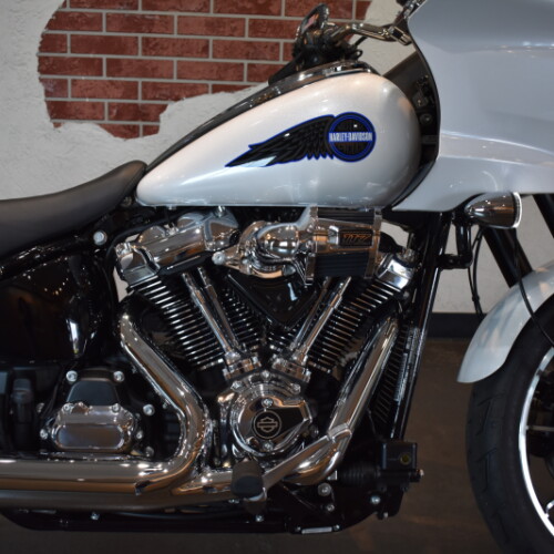 2026 Harley-Davidson® Low Rider® ST White Onyx Pearl Chrome Trim thumb 3