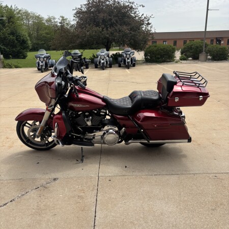 2017 Harley-Davidson® Street Glide® Special Velocity Red Sunglo thumb 0
