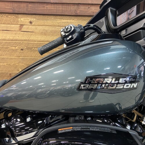 2025 Harley-Davidson® Street Glide® Iron Horse Metallic FLHX thumb 3