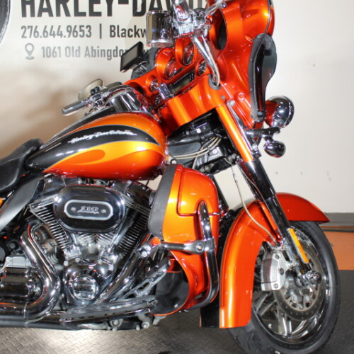 2013 CVO™ Ultra Classic® Electra Glide® FLHTCUSE8  thumb 2
