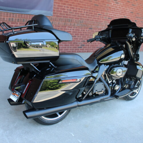 2025 Harley-Davidson® Street Glide® Ultra Vivid Black - Black Finish thumb 2