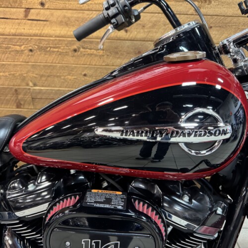 2020 Harley-Davidson® Heritage Classic 114 Billiard Red/Vivid Black FLHCS thumb 3