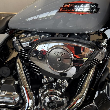 FLTRX 2026 Road Glide® thumb 2
