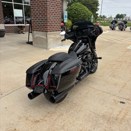 2025 Harley-Davidson® Street Glide® Midnight Firestorm - Black Finish thumb 2