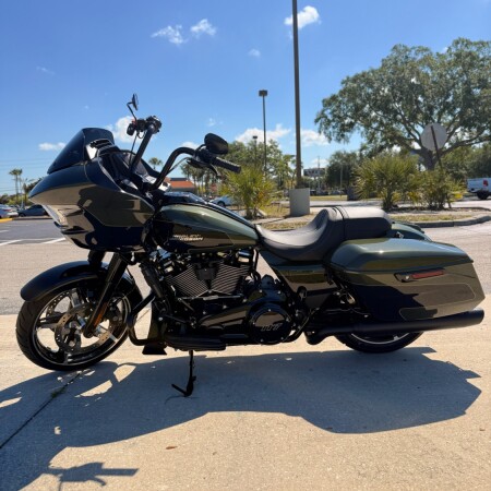 FLTRX 2026 Road Glide® thumb 0