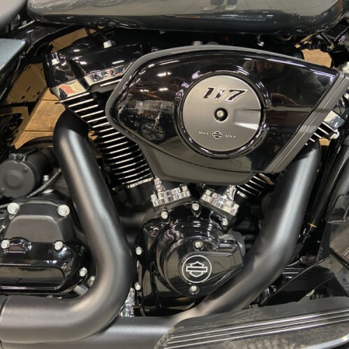 2025 Harley-Davidson® Street Glide® Iron Horse Metallic FLHX thumb 2