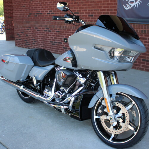2026 Harley-Davidson® Road Glide® Dark Billiard Gray Chrome Trim thumb 3