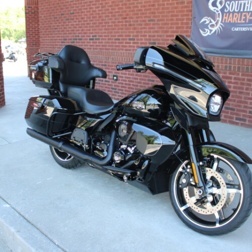 2025 Harley-Davidson® Street Glide® Ultra Vivid Black - Black Finish thumb 3