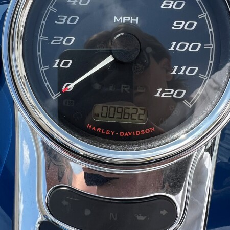 2022 Harley-Davidson® Freewheeler® Reef Blue thumb 0