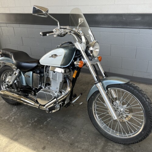  2013 Suzuki Boulevard S40 thumb 3