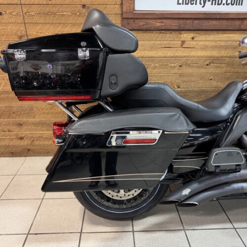 2011 Harley-Davidson® Road Glide® Ultra Vivid Black FLTRU thumb 0