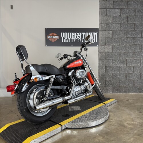 2008 Harley-Davidson® 1200 Custom XL1200C thumb 2