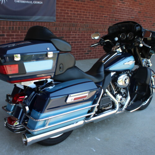 2010 Harley-Davidson® Electra Glide® Ultra Classic® Exclusive - Dark Blue - Peace Officer thumb 2