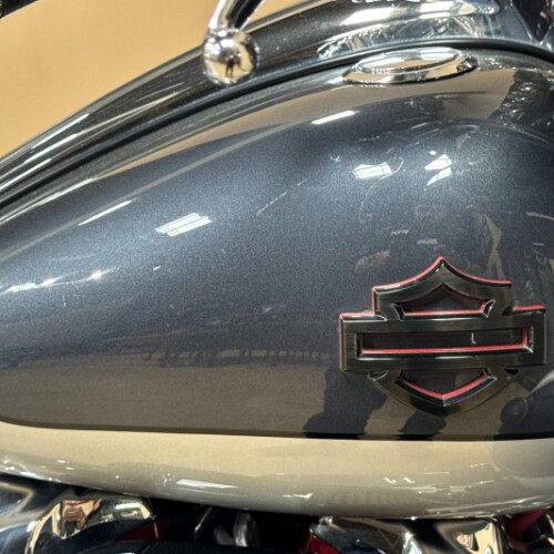 FLHXSE 2019 CVO™ Street Glide® thumb 0
