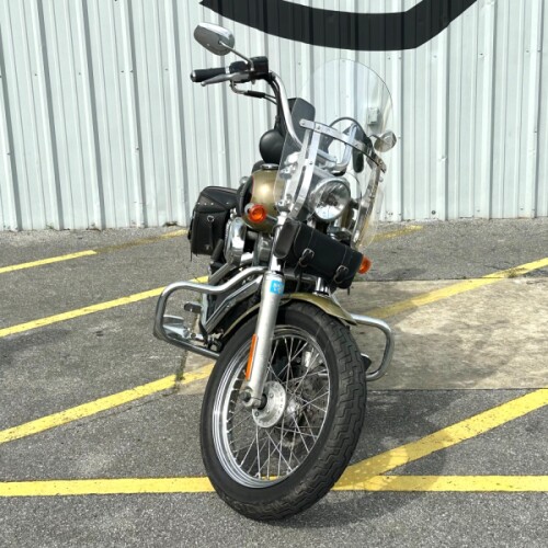 2007 Harley-Davidson® Street Bob® Olive Pearl & Vivid Black thumb 3