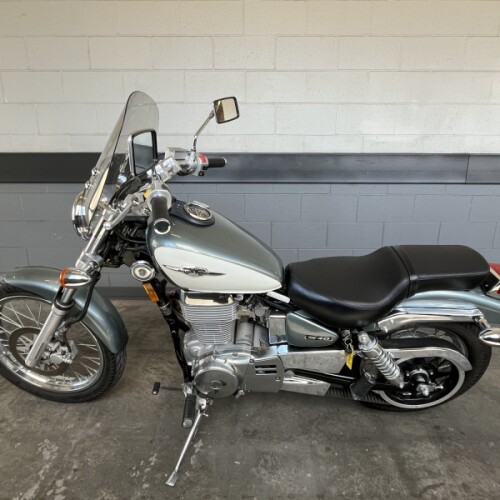  2013 Suzuki Boulevard S40 thumb 2