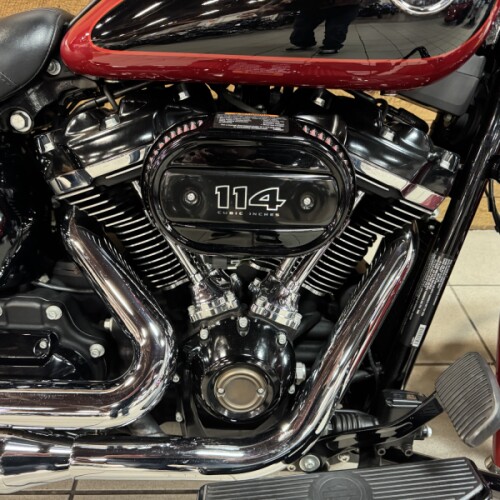 2020 Harley-Davidson® Heritage Classic 114 Billiard Red/Vivid Black FLHCS thumb 2