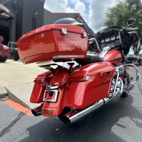 FLHXS 2017 Street Glide® Special thumb 2