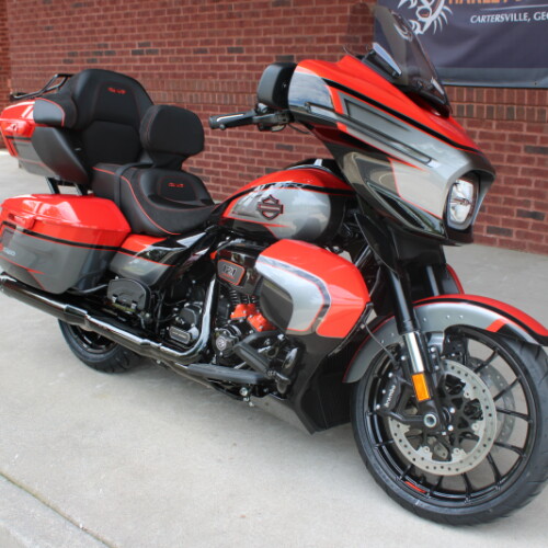 2026 Harley-Davidson® CVO Street Glide Limited Citrus Heat CVO Tri-Tone thumb 3