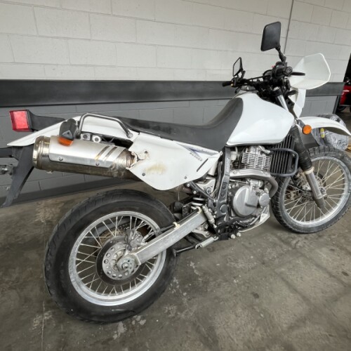 2011 Suzuki DR650SE thumb 0