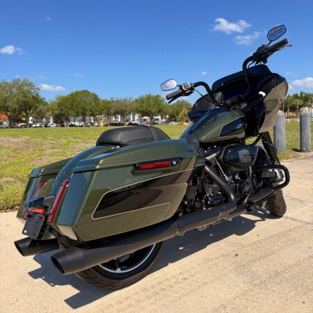 FLTRX 2026 Road Glide® thumb 3