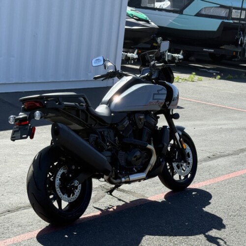 RA1250ST 2026 Pan America® 1250 ST thumb 3