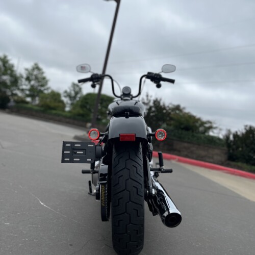 2026 Harley-Davidson® FXBB Street Bob® Vivid Black thumb 1