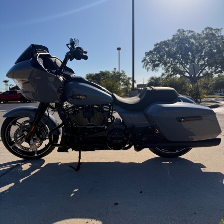 FLTRX 2026 Road Glide® thumb 0