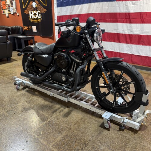 XL 883N 2022 Iron 883™ thumb 2