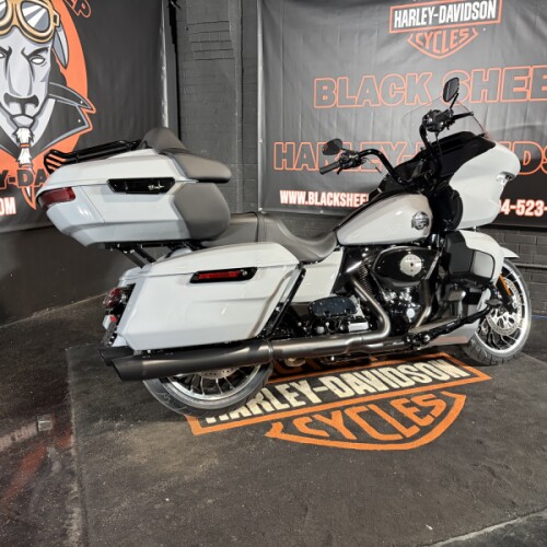2026 Harley-Davidson® Road Glide Limited FLTRXL thumb 3