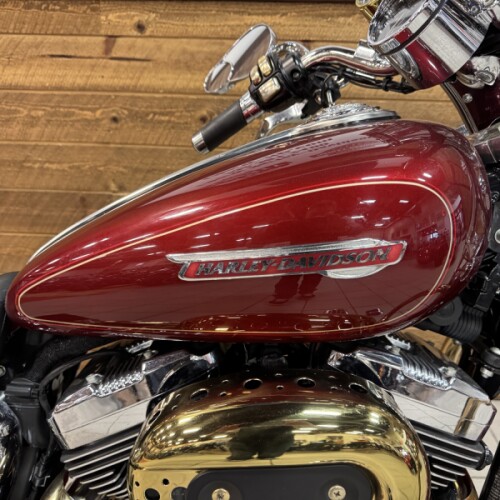 2009 Harley-Davidson® 1200 Custom Red Hot Sunglo XL1200C thumb 3