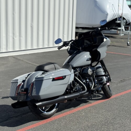 FLTRX 2026 Road Glide® thumb 3