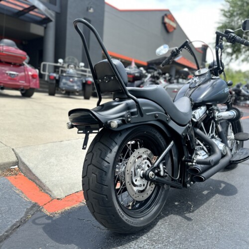 FLSTSB 2011 Softail® Cross Bones™ thumb 2