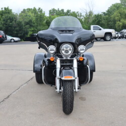 2018 Harley-Davidson® Tri Glide® Ultra Vivid Black | The Woodlands