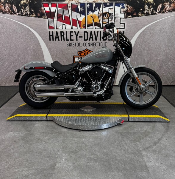 2024 FXST Softail™ Standard