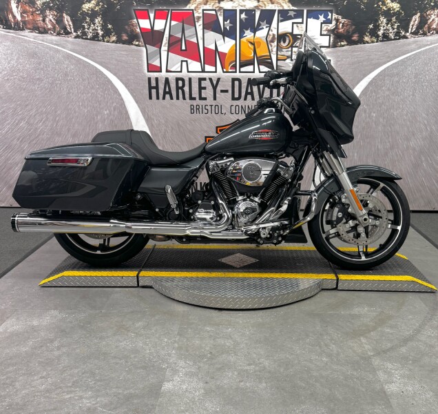 2025 FLHX Street Glide™