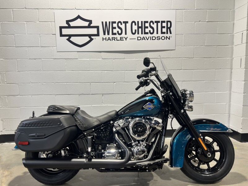 2026 Harley-Davidson® Heritage Classic Teal Thunder / Vivid Black Black Cast Wheels FLHC